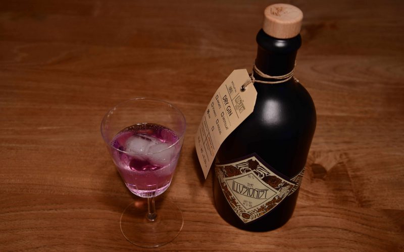 the illusionist dry gin